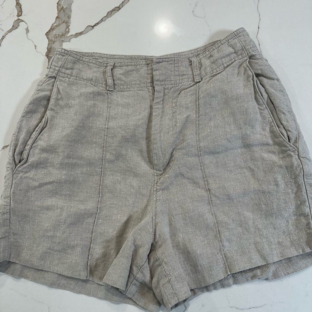 Madewell pintucked shorts 100% linen